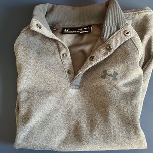 Boys Under Armour sweater size Lg